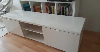 TV stolek Ikea