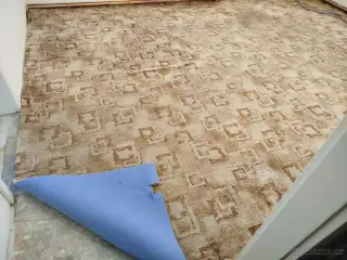 Zátěžový koberec s filcem 380 x 515 cm