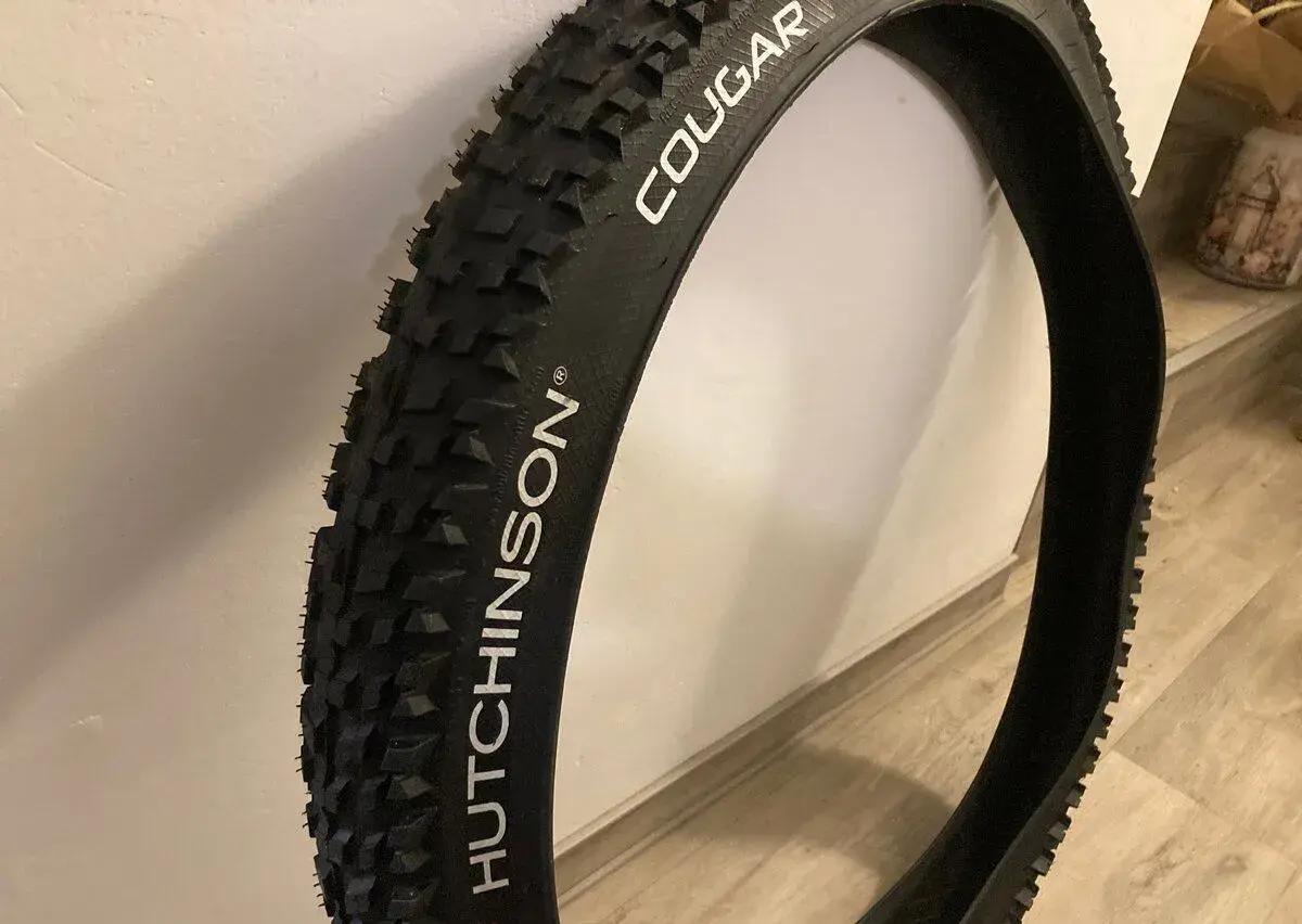 Plášť Hutchinson Cougar 27,5x 2,35