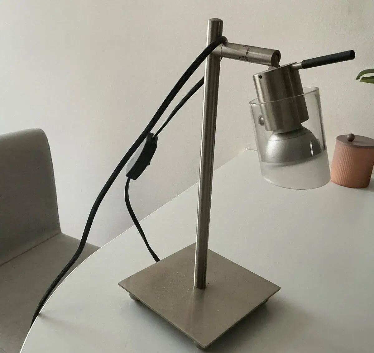 Nerezová stolní lampa s Led zarovkou