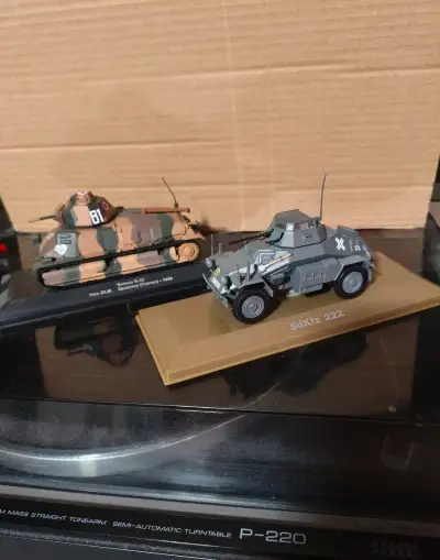 Vojenské modely 1:43