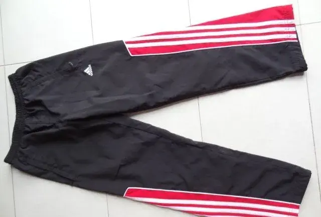 SPORTOVNÍ KALHOTY ADIDAS VEL.140