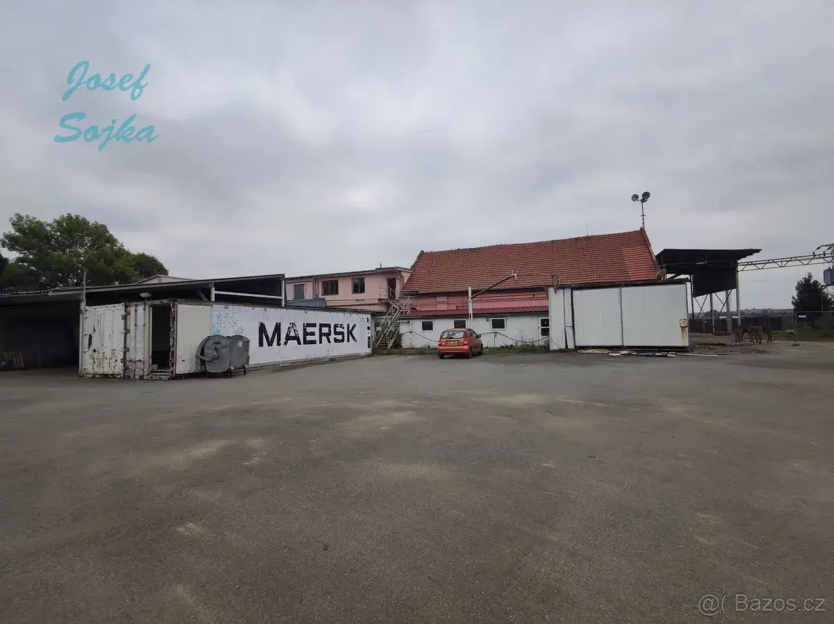 Komerční arál s 2 FVE, Tištín, 10829m2