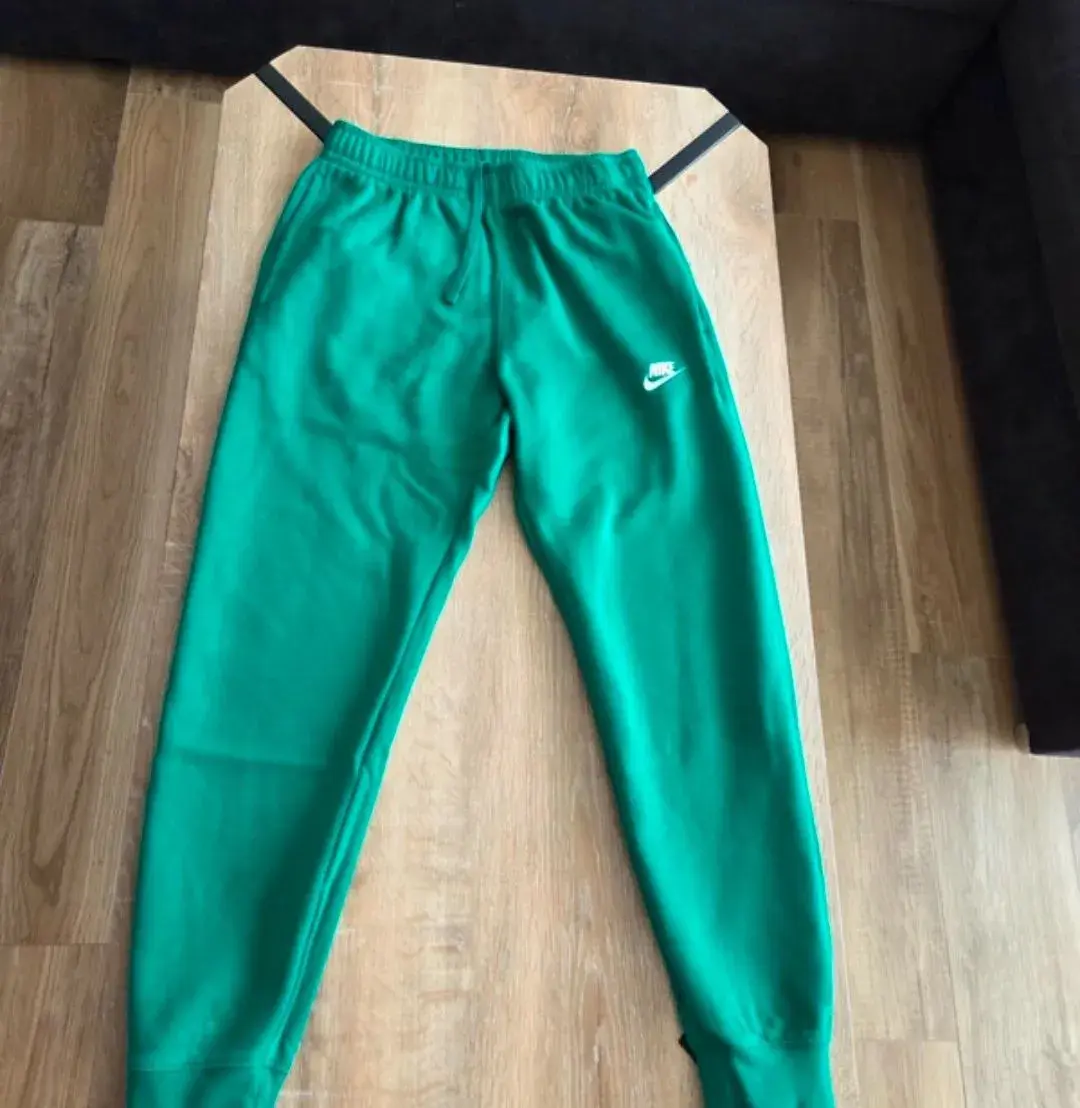 Nike tepláky vel XS