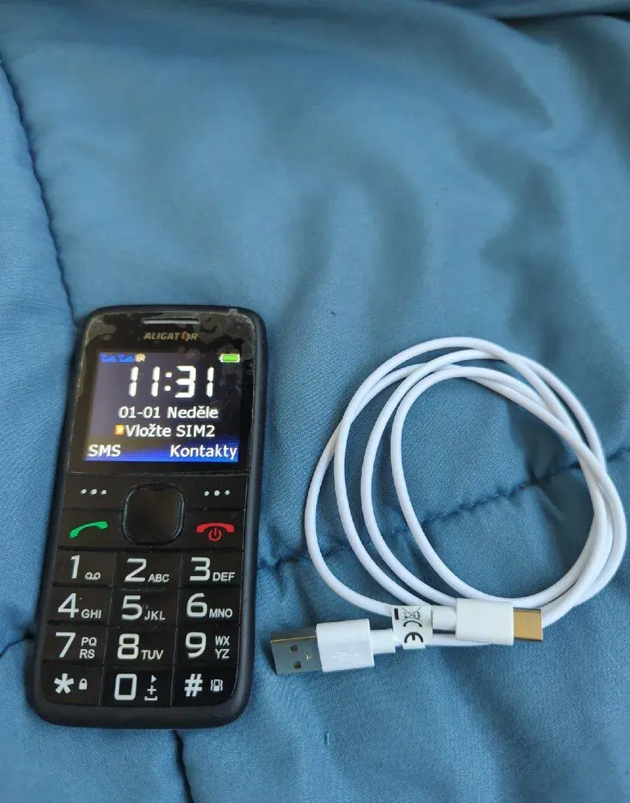 Mobilní telefon Aligator A675 pro seniory