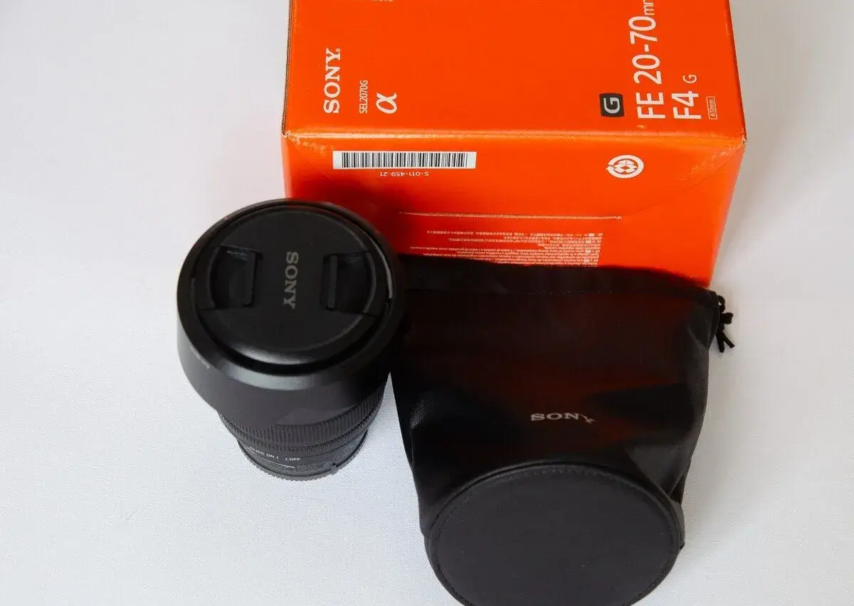Sony FE 20–70 mm f/4 G