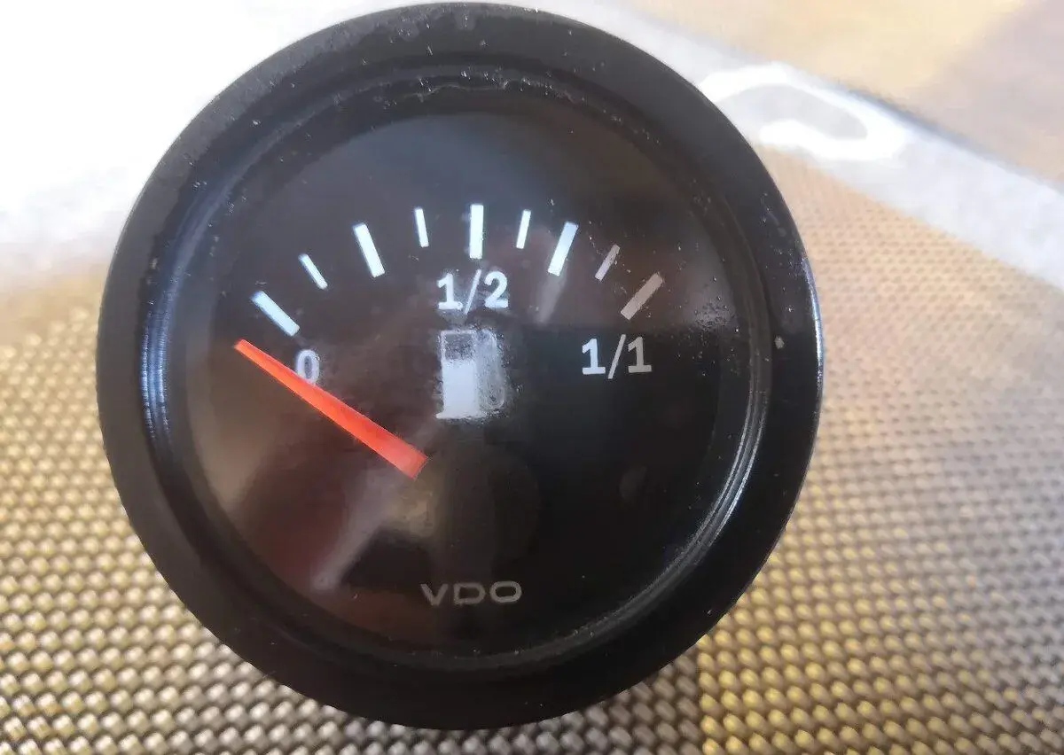 Palivoměr VDO