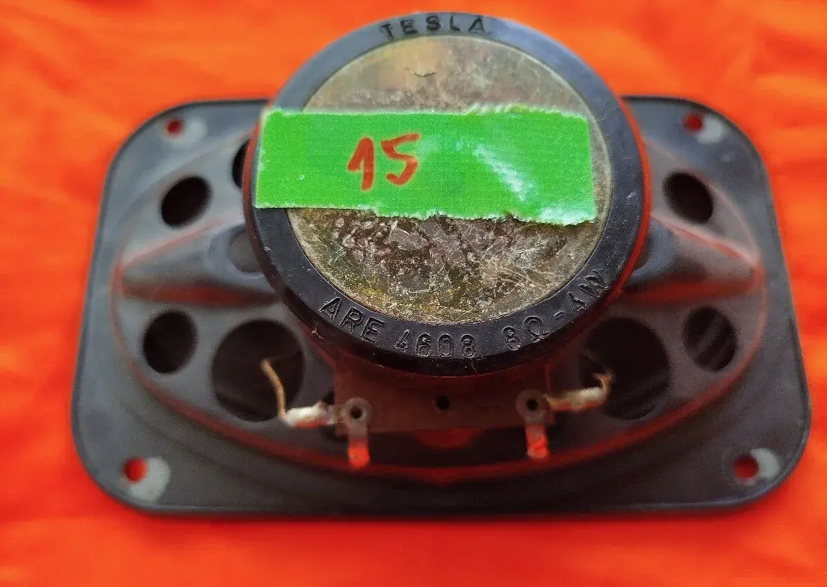 [015] Repro TESLA ARE 4608 (8 Ω, 5 W)