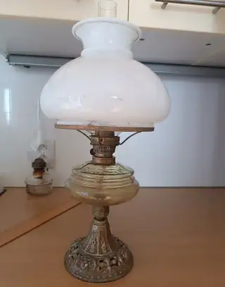 Stará petrolejová lampa