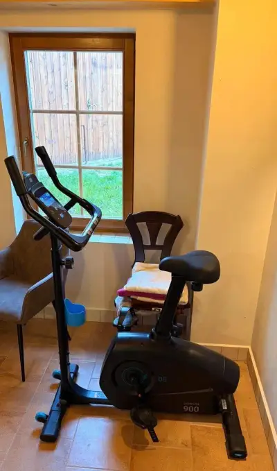 Samonapájecí chytrý rotoped Domyos Bike 900