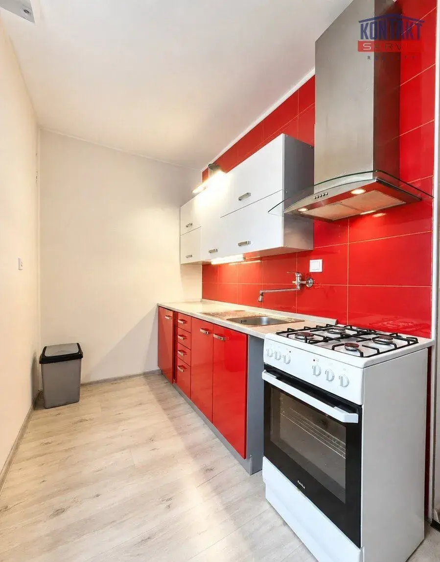 Pronájem bytu 3+1 60 m² s balkónem, ulice Větrná - České Bud