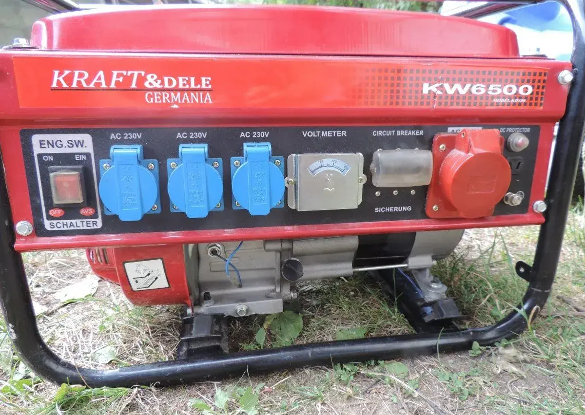 Generátor, elektrocentrála 2200/2000W